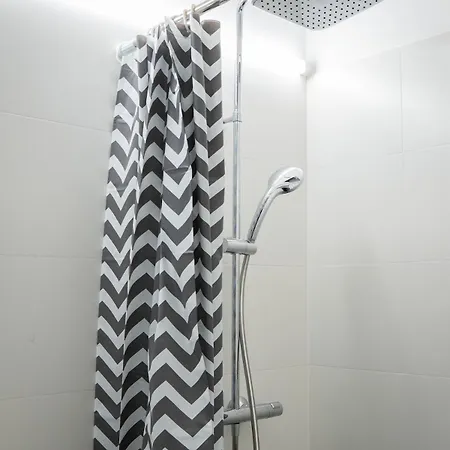 N15 Elegant Near Train Station With Ac