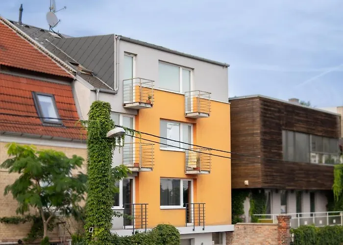 N15 Elegant Near Train Station With Ac Apartman