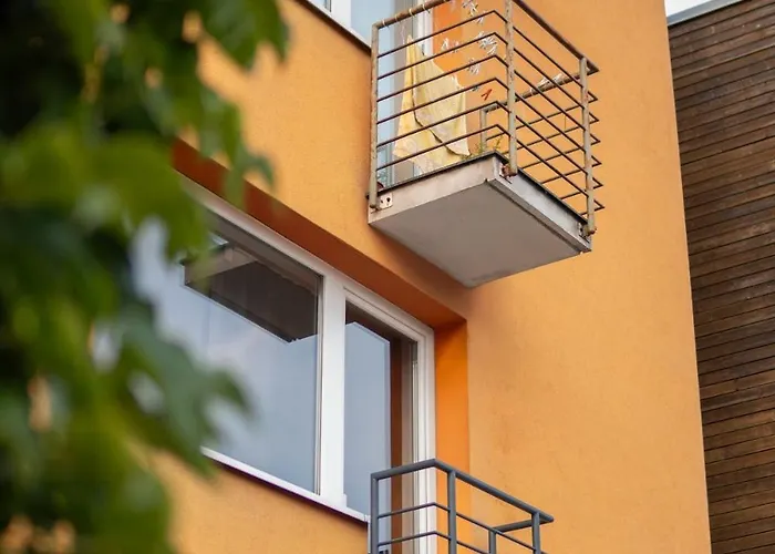 Apartment N15 Elegant Near Train Station With Ac